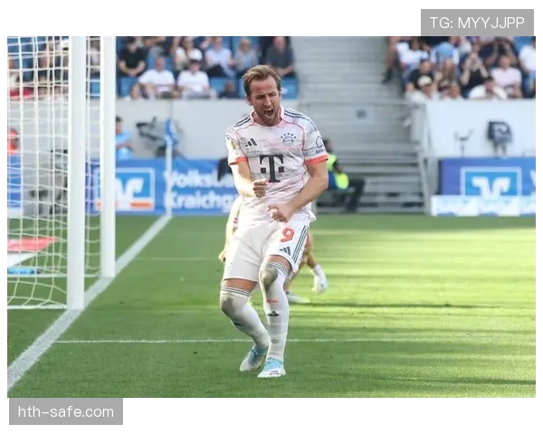 哈里·凯恩家冰箱里塞满蛋白粉，连度假都带着秤称牛排